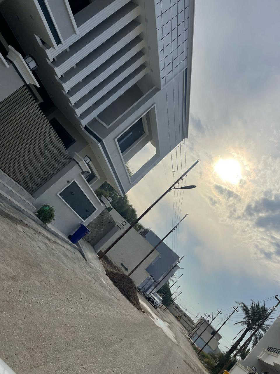 السلام عليكم قطع  ارضي للبيع  ملك سند ٢٥ حسب الطلب في مجمع الشواطىء مختلف المساحات
١٠٠ م واجه ١٠ نزال ١٠  
٥٠ م واجه ٥ نزال ١٠ 
خدمات كاملة 
*تبليط 
*كهرباء 
*انارة 
علماً البناء مسموح بالمجمع العنوان/
الدورة هور رجب بعد البانزين خانه
***********
