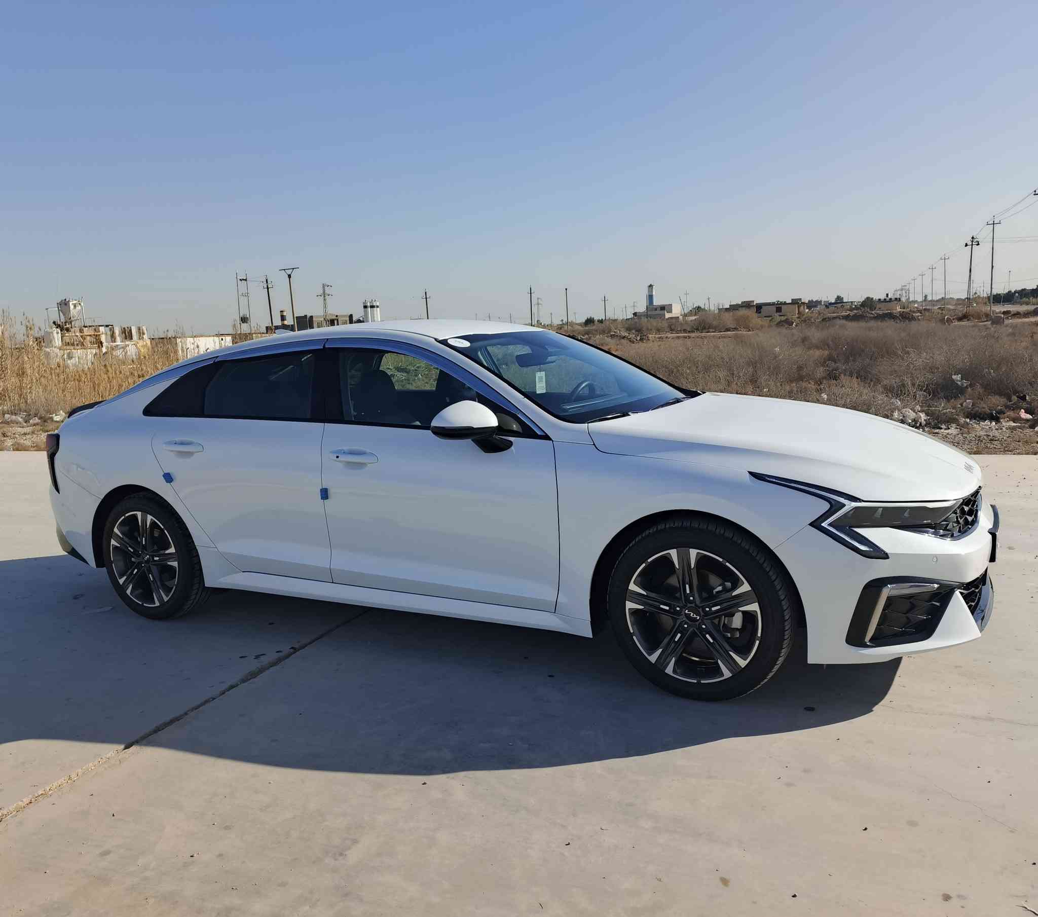 سلام عليكم K5 موديل 24وارد كوري غاز ماشيه 30الف اسياره فول مواصفات ما عده البنورامه تشغيل عن بعد مانع اصتدام امامي خلفي اسياره فول رقم قادسيه معوقين السعر 210او بيه مجال الاستفسار لاتصال على الرقم 
‏‪0772 681 9370‬‏
