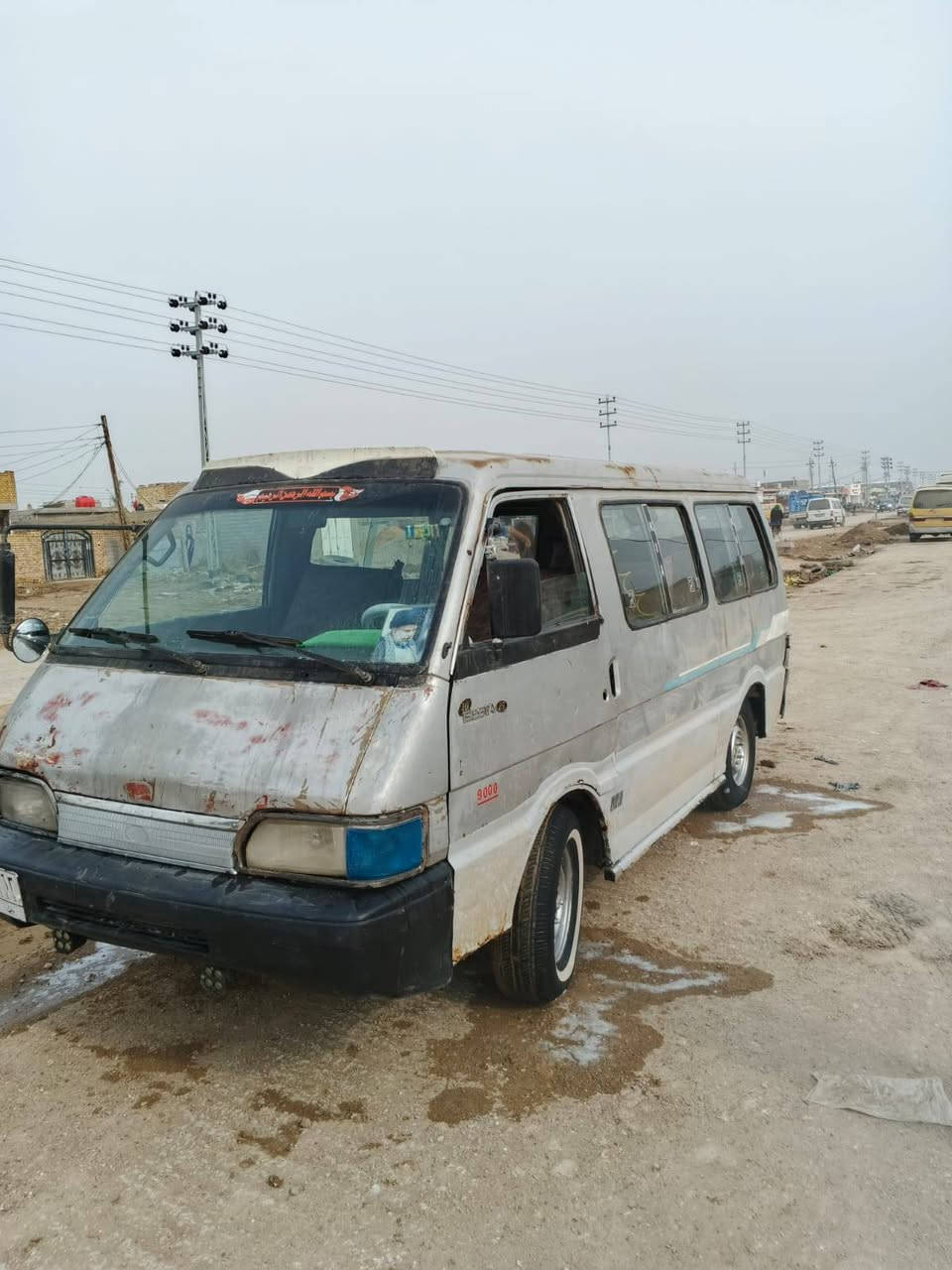 السلام عليكم كيه بسته للبيع موديل ٩٣ سنويه لل ٢٨ كير محرك اكس كفاله جاهزه مشط بور حداديه كله جديد مكاني كوت السعر 28رقم صاحب سياره٪***********
