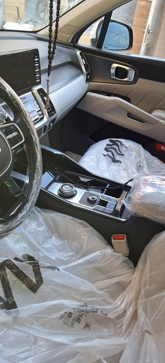 السلام عليكم سورنتو موديل 23 ماشيه 24 سياره جديده مواصفات السياره كشنات الاماميه كهرباء صندوق كهرباء بانوراما 6 سلندر سبعه راكب ثلاث قطع تبريد كيرموس هند بريك بغدادرقم،تلفون,,,,,,***********
