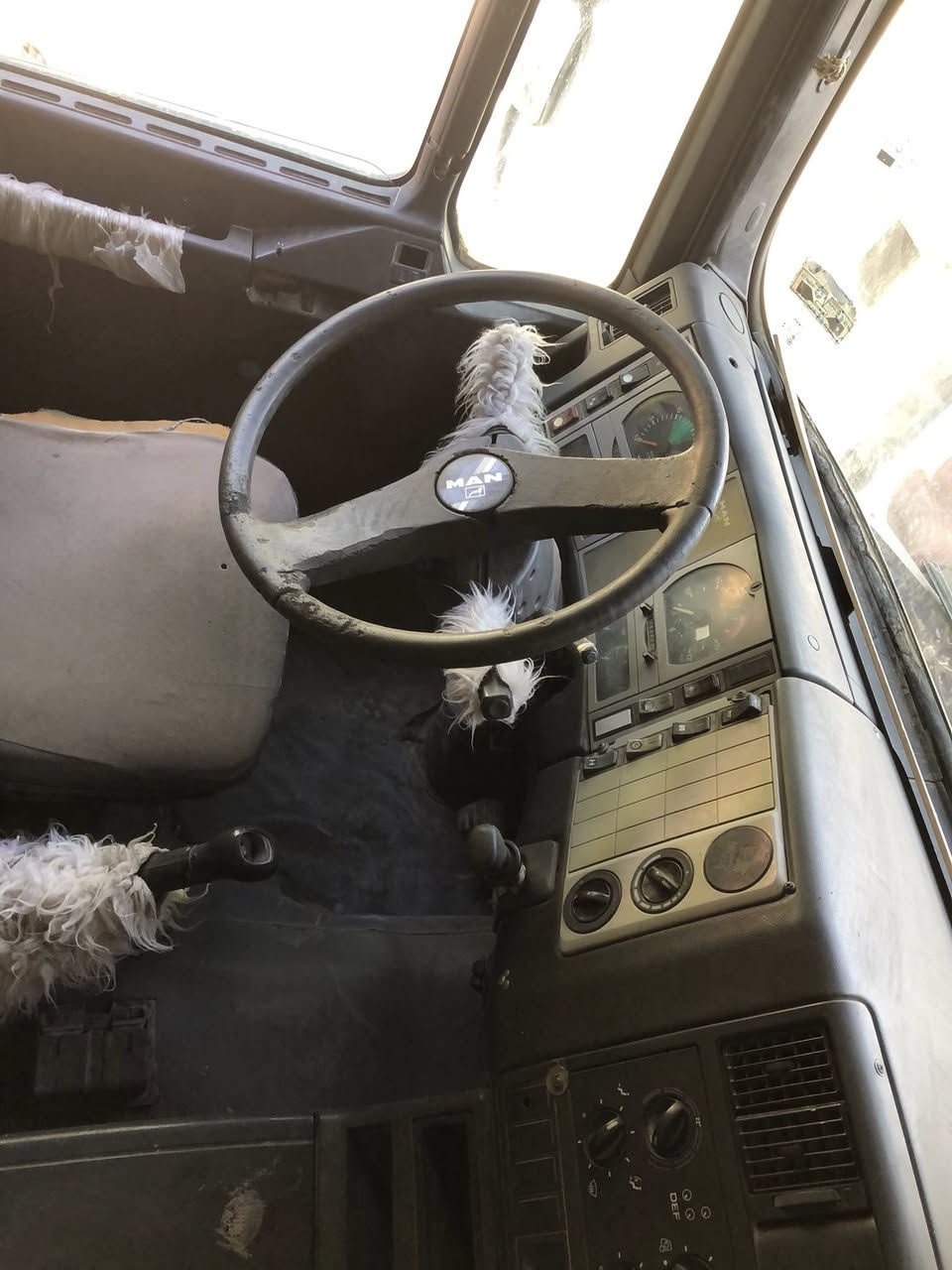 السلام عليكم مان للبيع موديل ٩٧ رقم شمالي دهوك تحويل مكينه كهربائي كير حصير السعر ٧٥ للاستفسار الاتصال ع الرقم ***********
