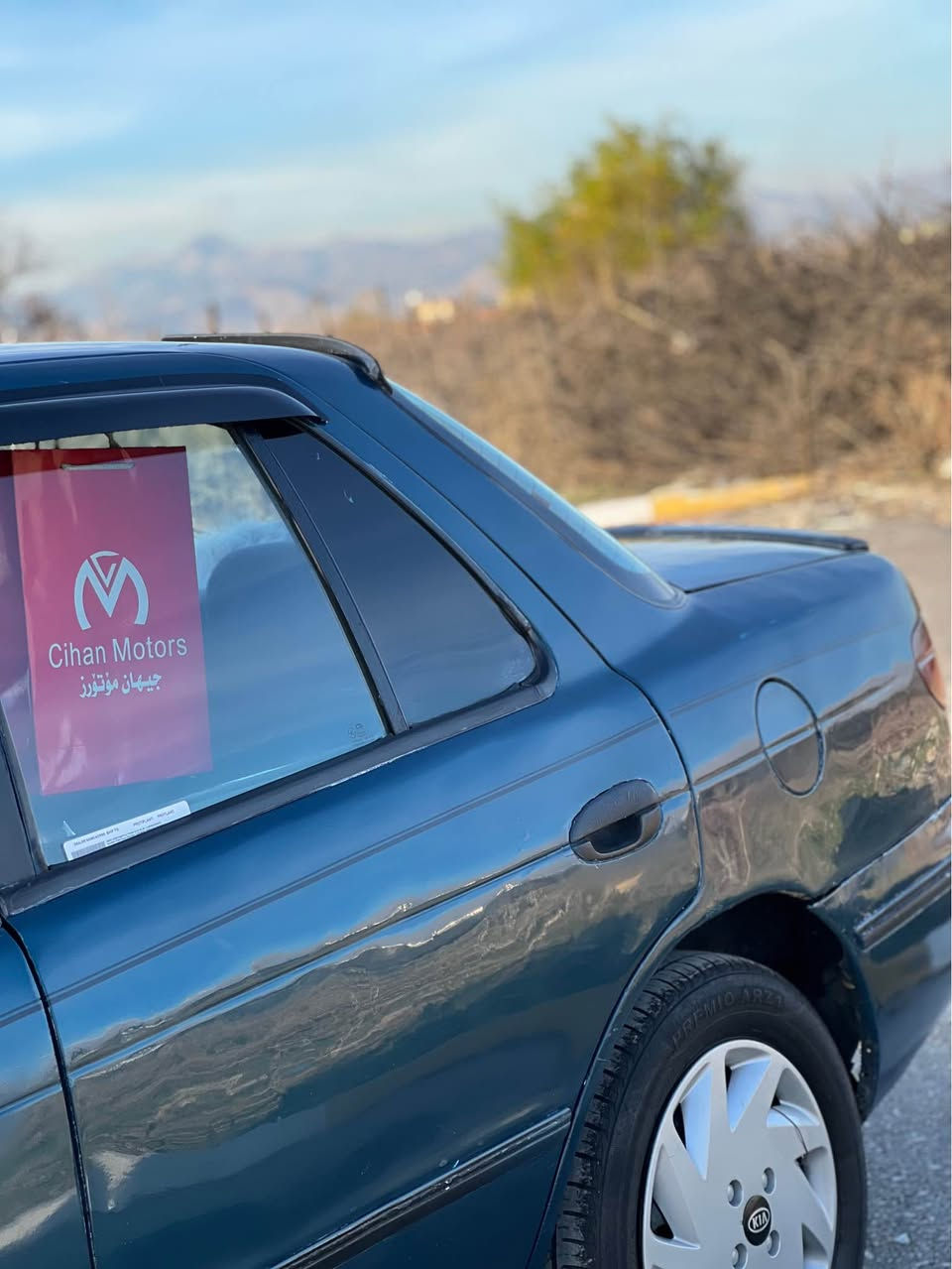 نرخ\ ٢٧ گۆڕینەوەش ئەکەم بەشتێک بەدڵم بێت کیا سیڤیا ژم.***********  مۆدێل ١٩٩٣ڕەنگی نیلی هەشتو بەخ ئاڕمی پلاستیکی سلێمانی موسوبراوە هەمووی بەشەرت لۆک لۆک ماوەتەوە تابڵەی خاوێنە ٤ جام کارەبا گێڕ عادی ٤تایەو ویلی نوێی لەژێرە سەیارەکە لەهەڵەبجەی شەهیدە حلبجة, السليمانية
