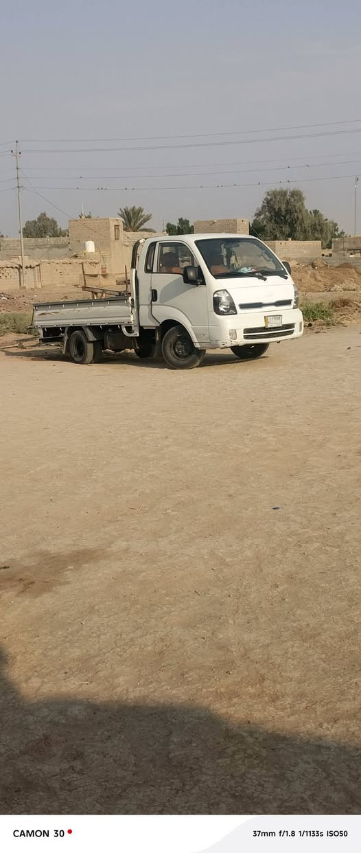 السلام عليكم كيا للبيع موديل 2016 بيه ضربه بربع وصبغ اغل شبر والباقي كفاله عامه سعر 100 وبيه مجال الاستفسار ***********
