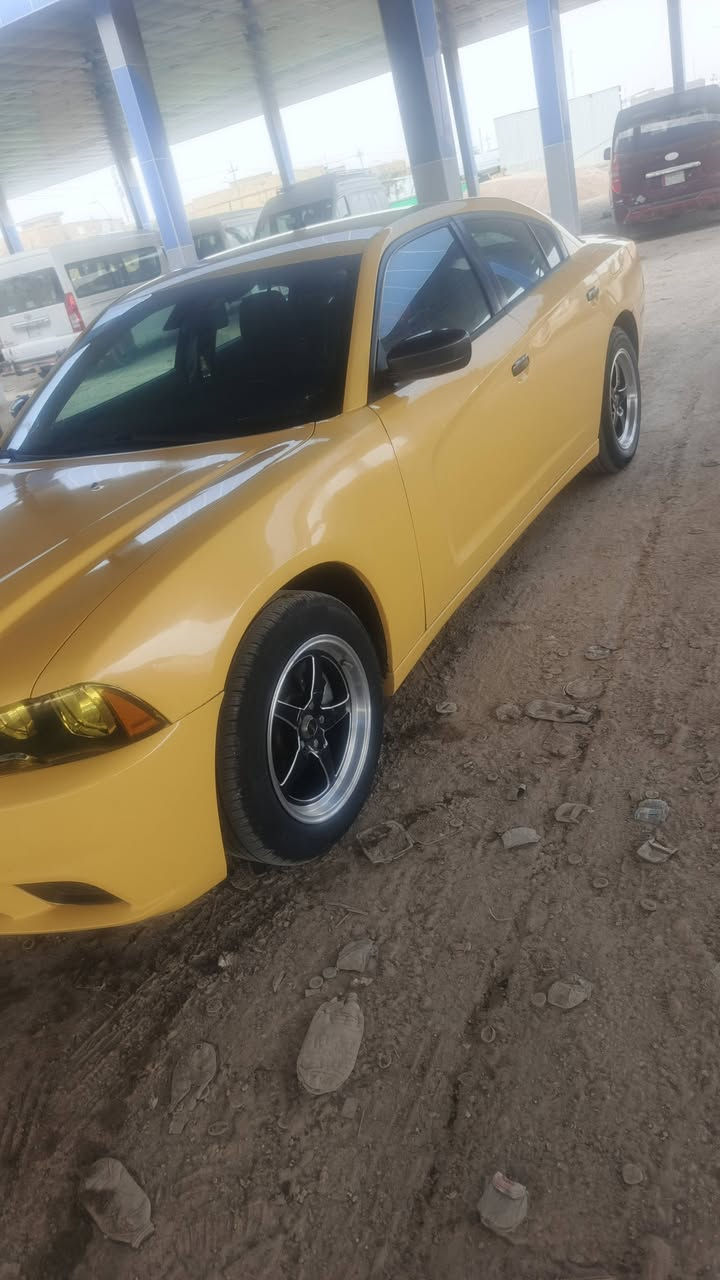 جارجر 14للبيع تفاصيل 👈 ***********
