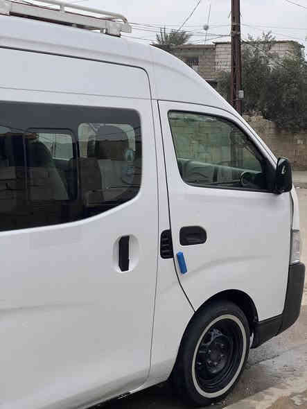 السلام عليكم ورحمة الله وبركاته،

🚐 نيسان يورفان عالية
📅 موديل: 2015

المواصفات:
 • مكينة ممتازة
 • تخم تاير
 • تبريد فول
 • غرفة نظيفة ومرتّبة
 • السيارة جاهزة من جميع النواحي
 • مصفّرة هيئة وضريبة
 • رقم إنكليزي

✨ سيارة حلوة، و مرتبة .
رايدها ب200 

📞 للاستفسار والتواصل ‭: ‭0770 497 2418‬
