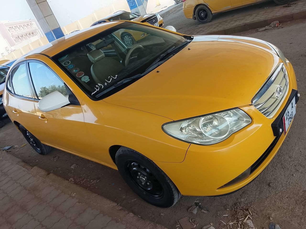 ڜالسلام عليكم النترا 2009 خليجي بيها طخه خشم الجاملغ جاهزة من كلشي كير مكينه حداديه كله جديد مكينه 1600 صبغه جديده ومنظومة تبريد جديده  السعر 103 وبيها شي بسيط حك الحيه مكان السيارة واسط الصويرة ***********
