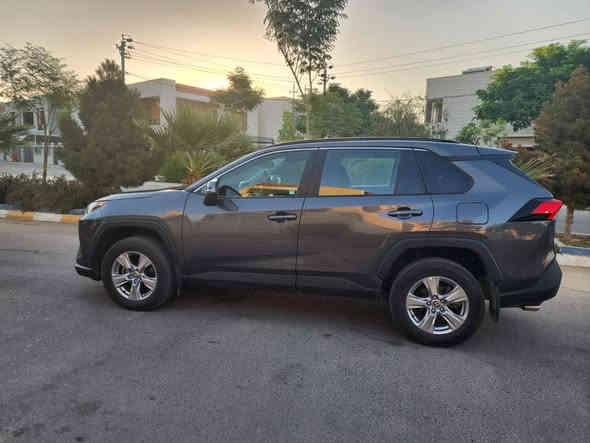 راف فور
موديل 2023 
مواصفات XLE
ماشيه  29 الف
صور الحاث بالمنشور
السعر 252 وبيها مجال بسيط
مكان السيارة ديالى / خانقين
***********
