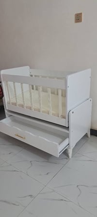 كرسي هزاز • قليل الاستخدام • ويا دوشك