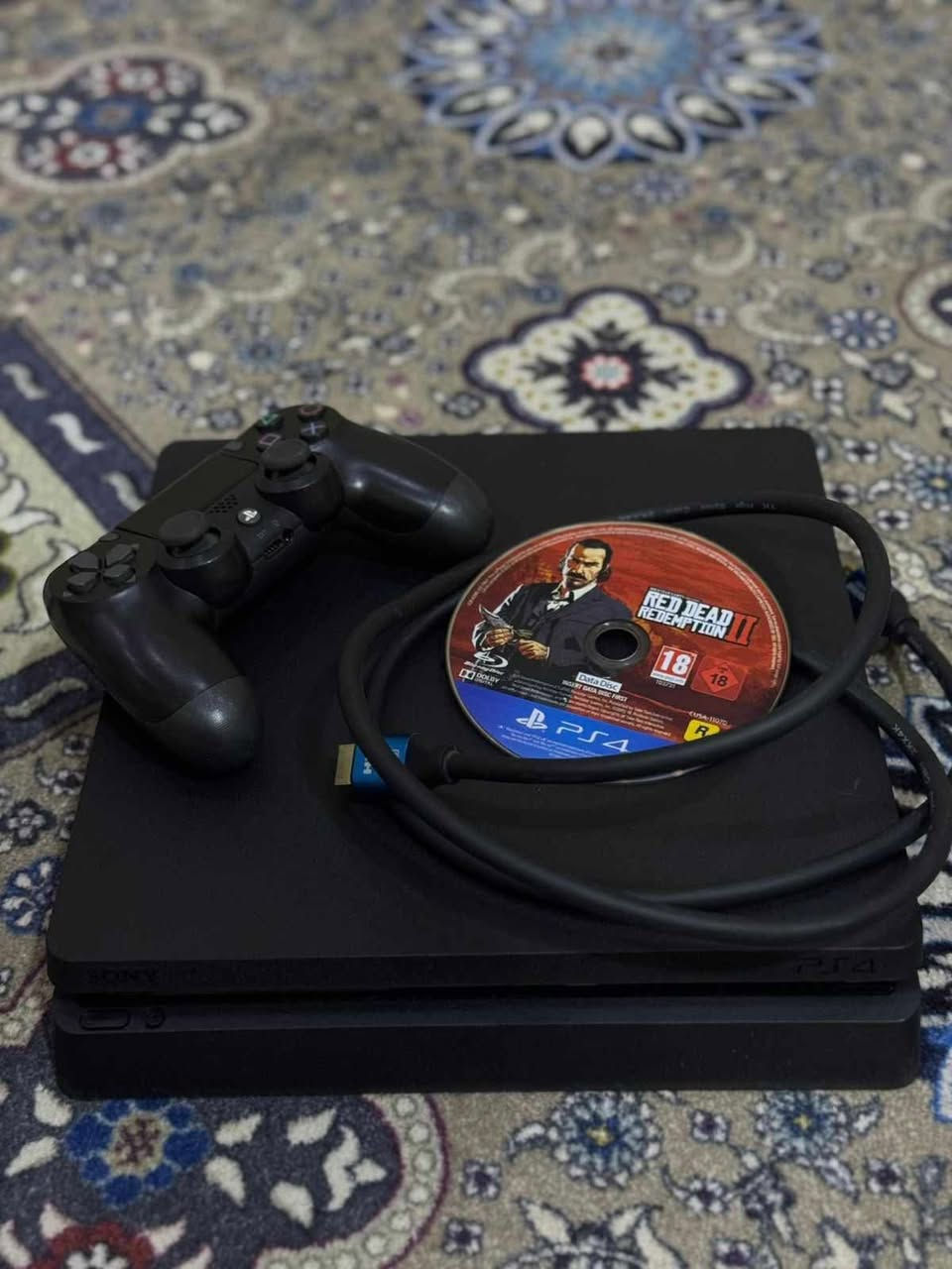 سلام عليكم بلي 4 سلم اوربي  مع كامل الملحقات نضيف ما مفتوح ابد ولا واصل تصليح وياه يده  وقرص جي تي اي 5 وياه ردد ردبشن وياه قرص حرب سعره 230 وبيه مجال بسيط رقم التواصل  ***********
