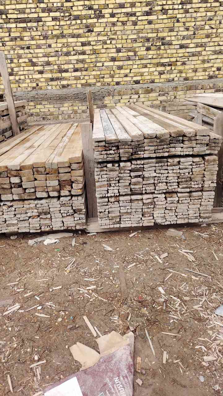 خشب للبيع روسي تارس 
5 مكعبات ونص 
***********
الحله. نادر الثانيه
