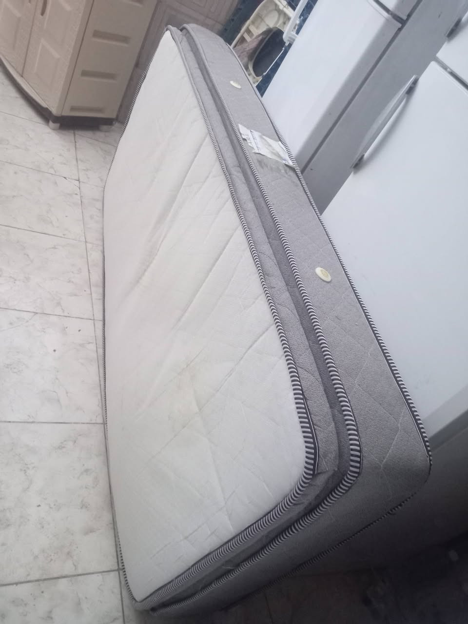 بيع سريع ٣ دواشك نفر  ب ٩٠ الف قفل (قياس ١٩٠/٩٠)
واحد ب ٣٥ الف قفل ***********
اسعار ثابتة اليريد يعامل لا يراسل بلا زحمة.
تعليقات ماجاوب فقط اتواجد مراسلة واتساب
توصيل داخل اربيل مناطق قريبة داخل ١٢٠ متري ب ١٠ الاف. توصيل محافظات ماكو.
