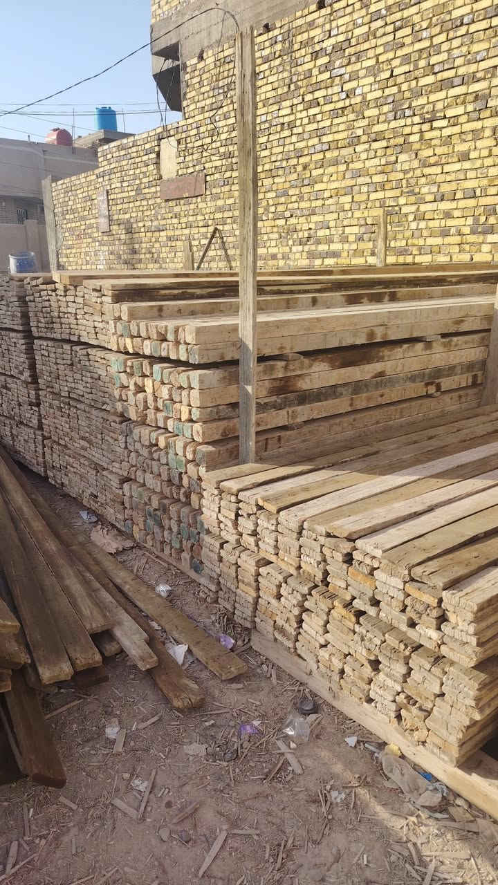 قالب خشب للبيع  يدك 350 متر.  .(16 مكعب) 
 بي 8 مكعب لوح 4 متر
. مكعبين وربع سير 3 متر. 
مكعب ونص لوح 3 متر.  
العنوان الحله ***********

