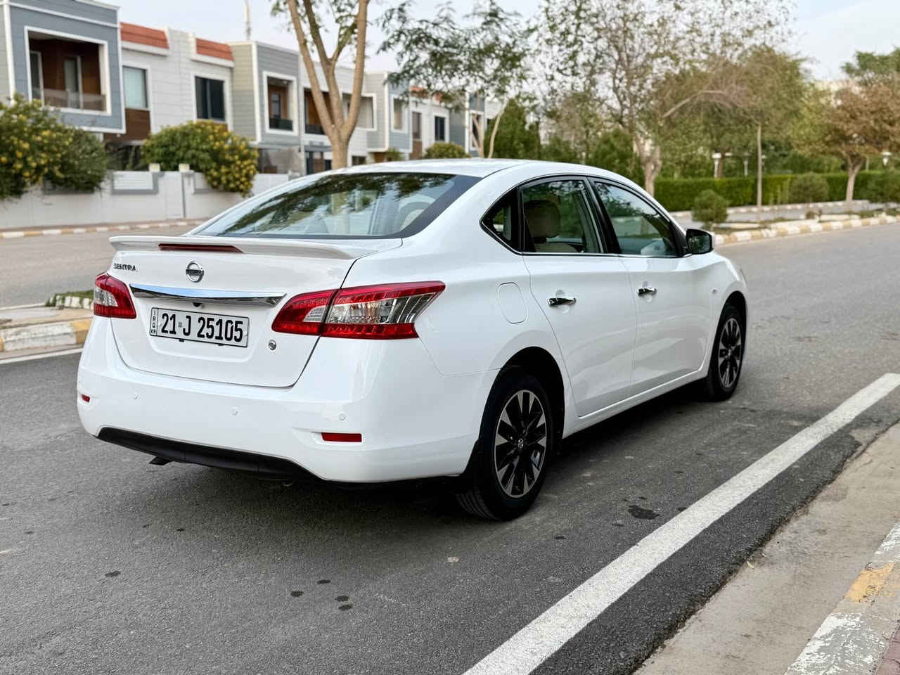 سلام عليكم 
نيسان سنترا  خليجي موديل 2019
سيارا اشويا بالدوسه صبغ الباقي مكفول 
سونار موجود ويا المنشور 
كير محرك بشرط 
تخم تاير صدر كله جديد 
رقم سنويا كله حديد 
ماشي 98 الف كيلو متر 
سعر 128 بي مجال قليل 
مكاني ديالى خانقين 
للاستفسار *********** خناقين, ديالى
