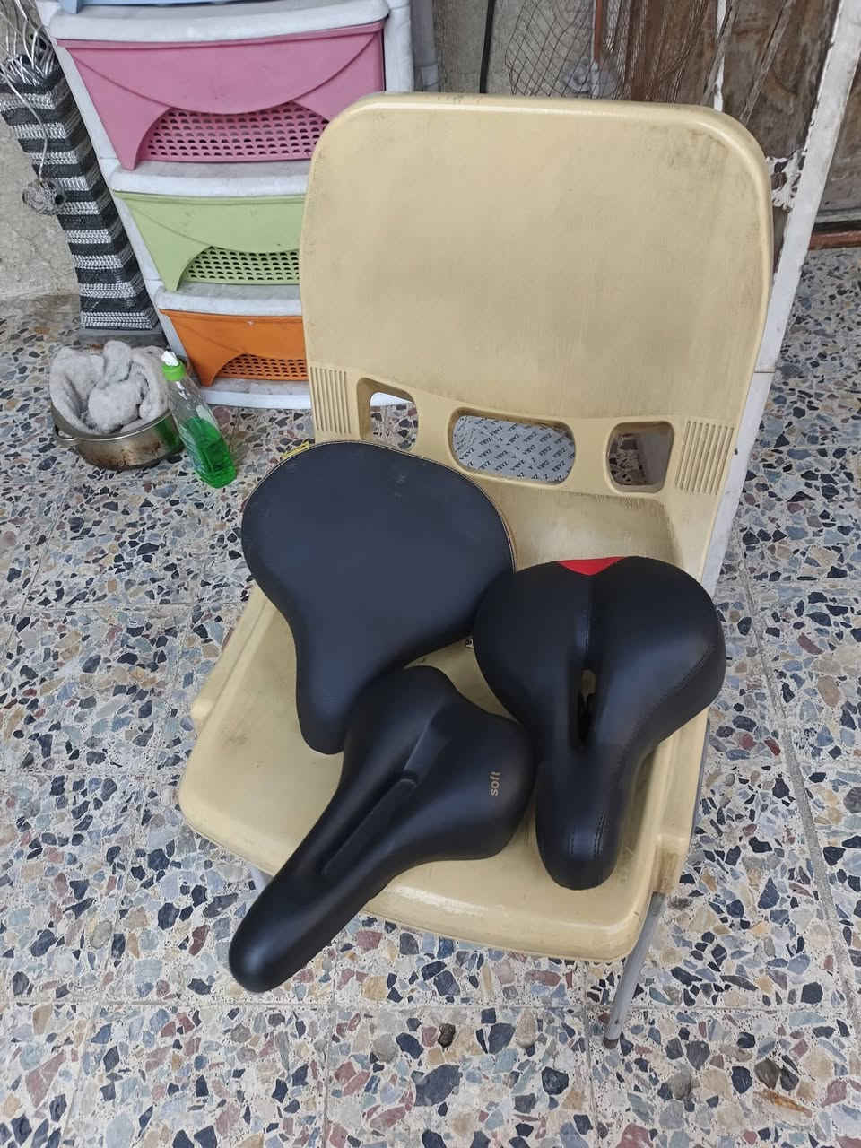 للبيع 
ناقصه بس زنجيل 
بغداد مدينه الصدر
سعر 300 
***********
