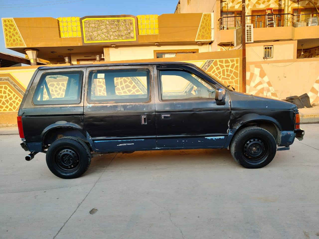 السلام عليكم..كلايسر موديل 1989 سيارة جاهزة كير ومحرك كامري..تخم تاير جديد دوشمة دواخل جديدة شاشة ايباد.بيها دفتر بانزين.رقم كركوك سنوية لحد 2027 .للبيع...السعر 27
ورقة بيها مجال قليل***********..
