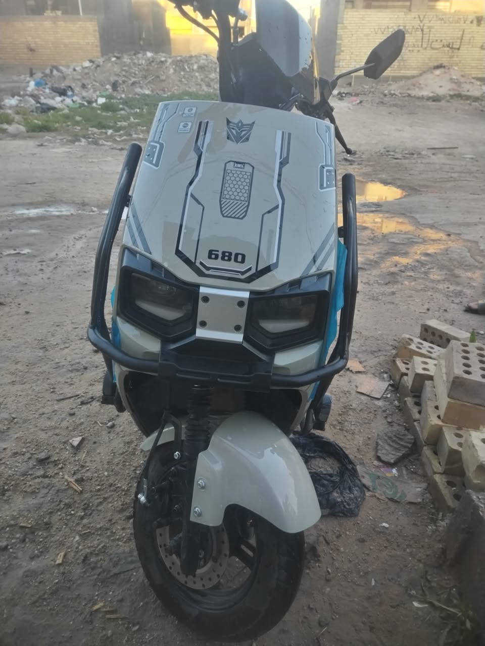 سلام عليكم دراجه سكنس ام عيون للبيع
السرعه 100
ملف 2000
6بطاريات ليثيوم
استعمال اسبوع
لايت زنون
صندوك جبير
مع شاحنه
وخوذه
وجادر حمايه مطر وشمس
..................................................
مكان بغداد الزعفرانيه
السعر 700 وبيهه مجال
***********
