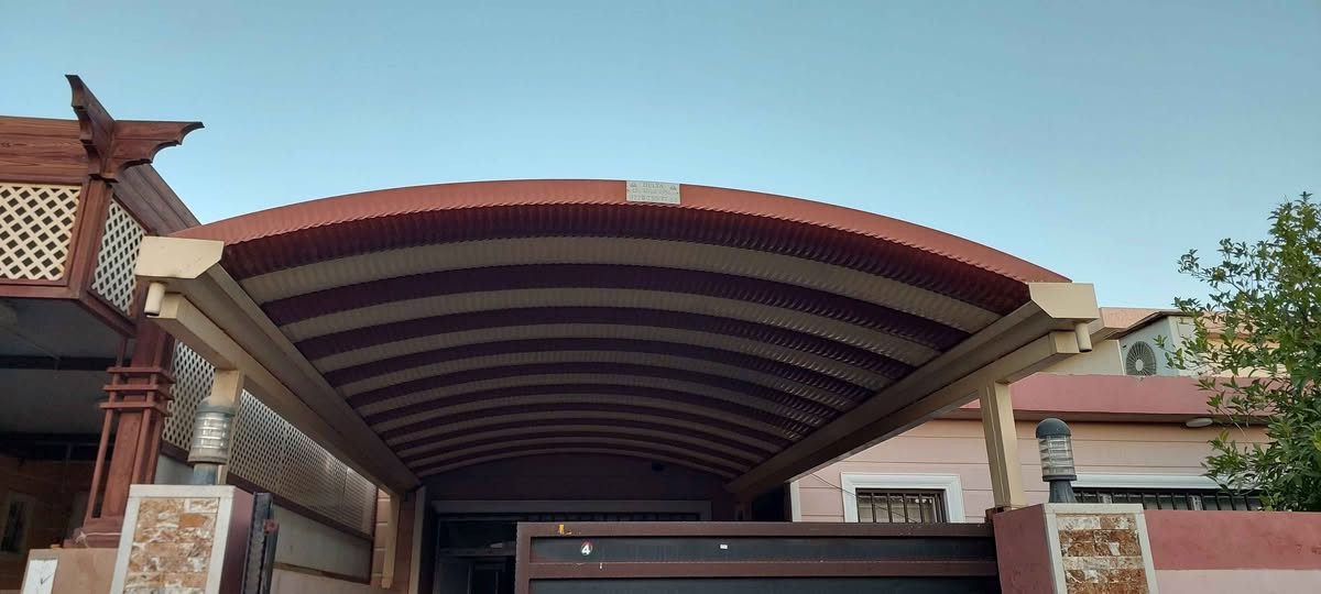 قمرية كسبيان طول ٦٥٠ عرض ٣٧٠ 
من شركة دلتا سمك عالي ومتينة جدا 
نظيفة لدون طعج او لحيم او كسر او زنجار 
السعر ٥٥٠ 
 للشراء او الاستفسار اكثر اتصل *********** كركوك, العراق
