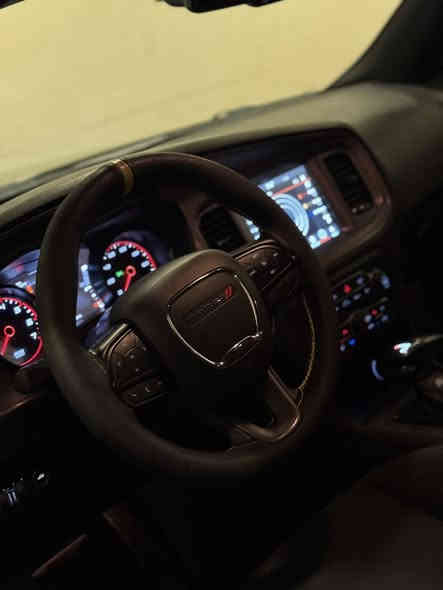 🔥 دوج جارجر 2023 Lastcall
ماشيه 46 الف
✅ الموديل: 2023 
✅ المحرك: 3.6  V6 – قوة وأداء رياضي
✅ الفئة: Gt super track 
✅ حادثها خلفي صبغ باب خلفي وجاملغ فقط ايرباك بردة
✅ الباقي كلة مكفول حتى الدعاميات بدون صبغ
✅صور الحادث موجودة بالمنشور

  رقم اربيل الجديد هزة وسنوية جديدة وكالة او تحويل

✨ مواصفات السيارة
🔸بصمة تشغيل + بصمة ابواب
🔸 مقعد السائق كهرباء
🔸سستم صوت الباين
🔸 مقود كهربائي بتحكم جانبي – تجربة قيادة مريحة 
🔸 شاشة الحجم الكبير
🔸ويل حجم 20 انج
🔸 + تبريد ثنائي القطعة – رفاهية متكاملة
🔸 نظام قيادة رياضي 
🔸 نظام وسائد هوائية كامل (Airbag System) – حماية قصوى
🔸 إضاءة ليزرية + لايت زينون + بك لايت LED – رؤية استثنائية
🔸 حساسات أمامية وخلفية – سهولة في الركن والمناورة
🔸 أريل نافيكيتر  لمسة فخامة وتقنيات حديثة
🔸 كامرة خلفية 

السيارة جديدة جداً وبدون اي نقص ماشية ١٤ الف مايل  بالعراق والباقي مشي امريكا نظيفة كلش من جميع النواحي تشغل وتطلع مبيها مصرف ولا دينار و السيارة بالحقيقة احلى من الصور وكل التفاصيل مذكورة بالمنشور 
واسف عالاطالة🌸

📍 العنوان: بغداد - حي الجامعة 
💵 السعر 25500$
📞 للاستفسار 
📱***********
