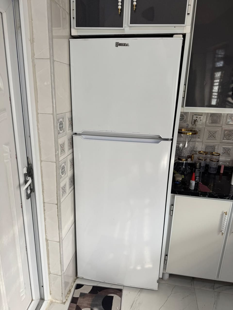 ثلاجة للبيع  شغالة 200 الف


**إذا كنت صاحب هذا الإعلان وتريد حذفه لأي سبب، رجاءا أرسل رسالة إلى الدعم الفني**