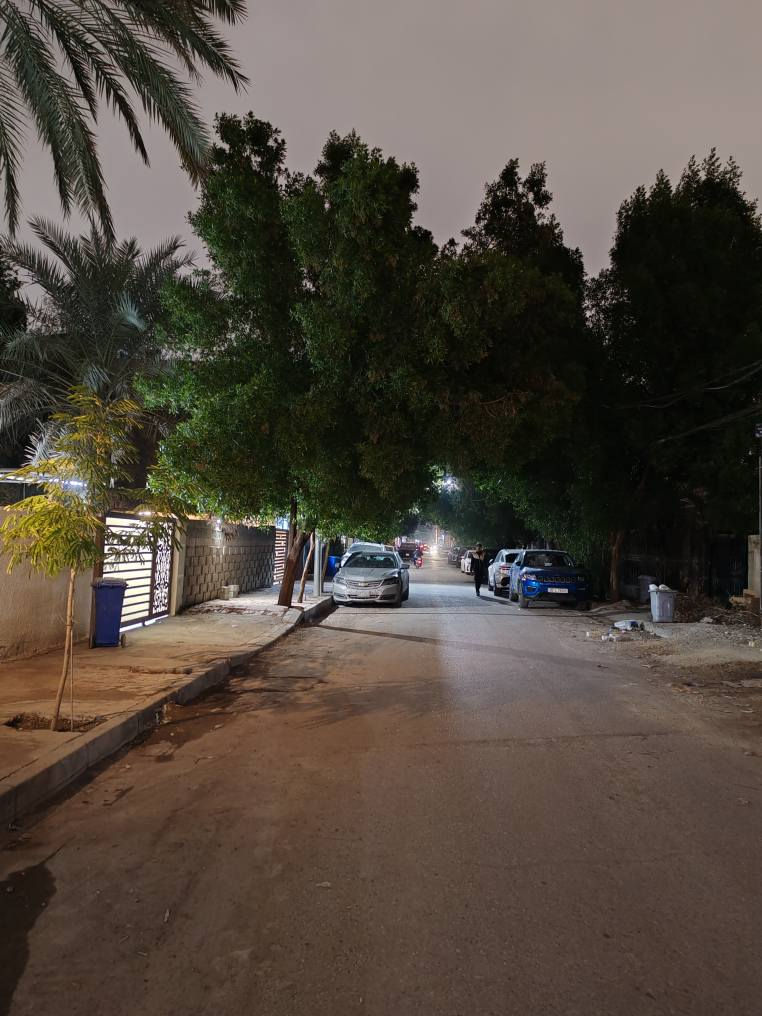 قطعة أرض بموقع استراتيجي
📐 360م² – واجهة 12م
🛣️ شارع 12م مع أرصفة
📍 مقابل مول القاهرة  (ضباط القاهرة) 
💰 سعر المتر 3,500,000
📞 للاستفسار: مكتب الشمم الهندسي
☎️ *********** – *********** بغداد, العراق
