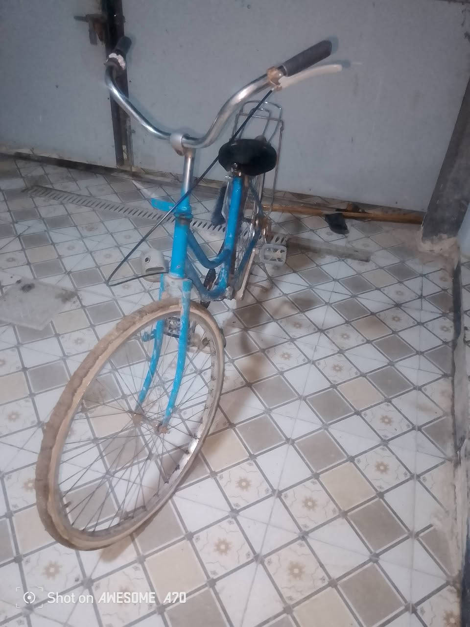 السلام عليكم بايسكلات اثنين للبيع البايسكلات جاهزات السعر خاص رقم الهاتف 7869003306
