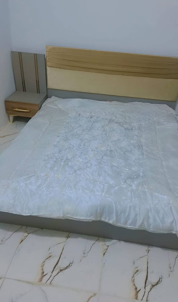 السلام عليكم غرفه تركيه للبيع اخت الجديده استعمال قليل مكاني ميسان مغربه ***********
