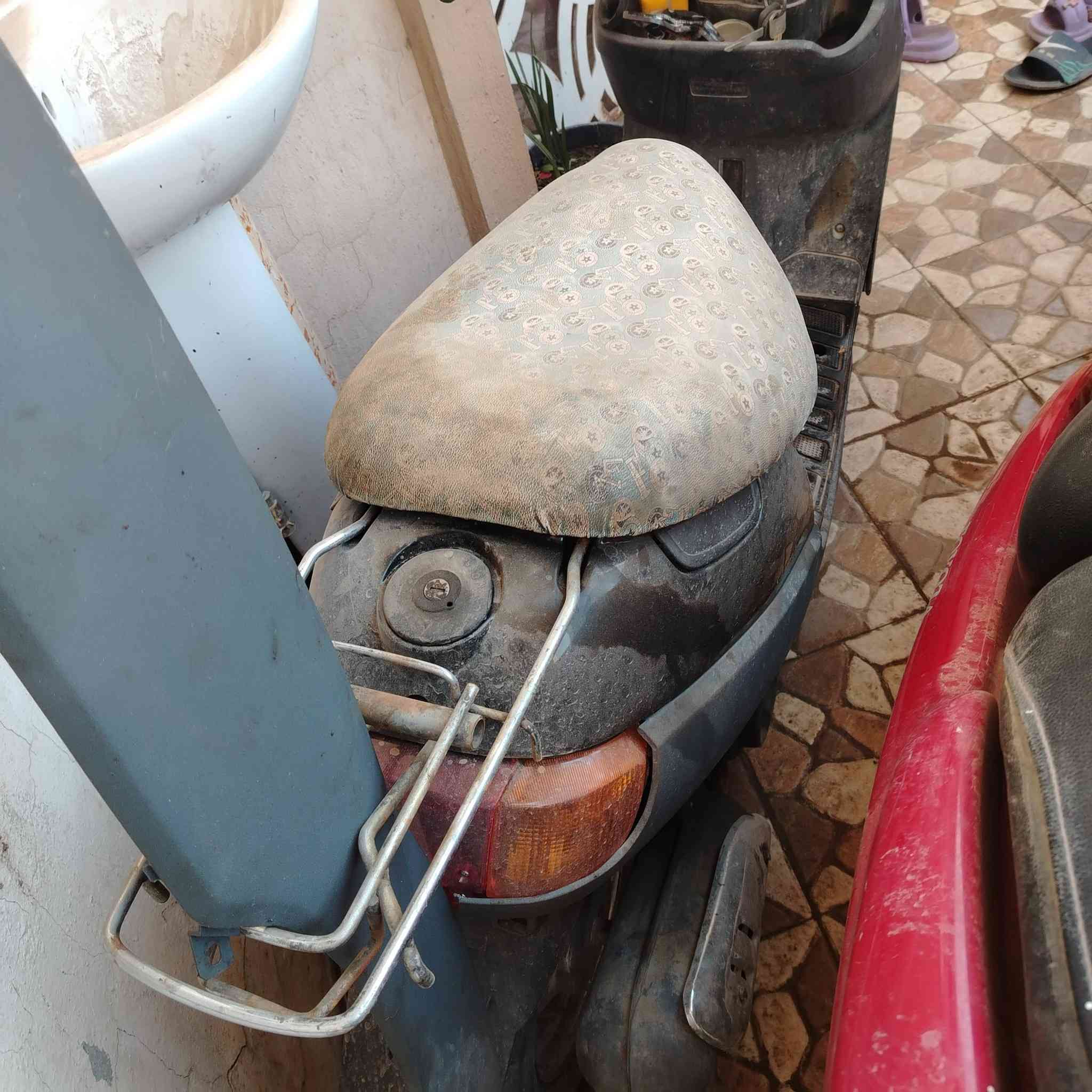 السلام عليكم دراجه بطه ٦٠ شغاله  مكينه  كهربايات كلها شغاله نقصها باتري والقبغ الخارجي مال باتري فقط سعرها ٢٠٠ الف   عنون الكاظميه الطي


**إذا كنت صاحب هذا الإعلان وتريد حذفه لأي سبب، رجاءا أرسل رسالة إلى الدعم الفني**