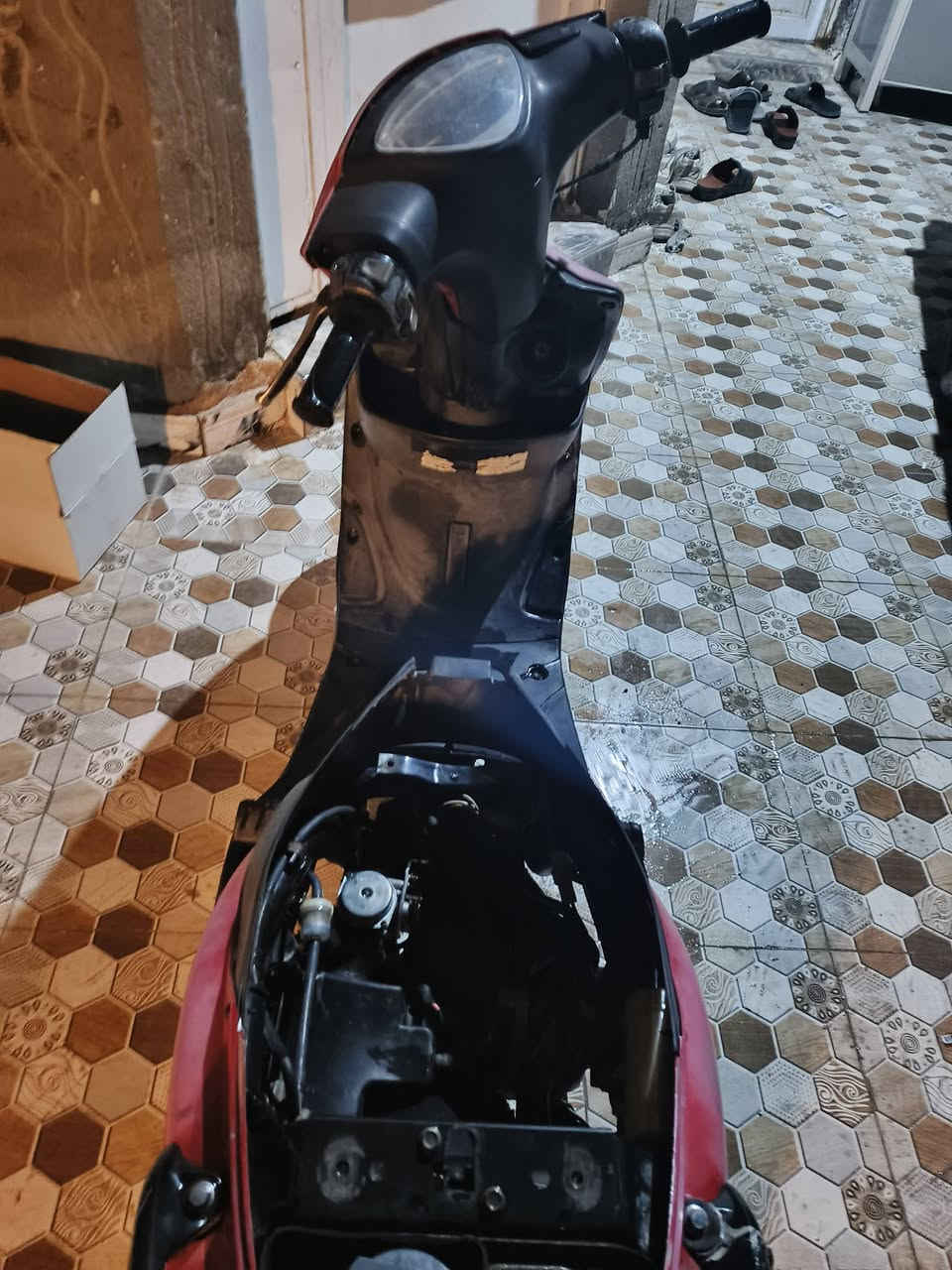 سلام عليكم دراجه معدل عدله بوشه 55البارحه سويتها بعدهي ع سحك دراجه حلوه ونضيفه كلها ختم واحد دبلات شغاله مكينه ناعمه وياله رياضي دراجه تأخذها ماذب ربع عليها تايرات جدد دراجه وإذا أكو مراوس بكير شعندك نزل  جاهزه/ المكان حله ورديه خارج يم معمل ابو كيره /متواجد ع خاص السعر450وبيها مجال/ الرقم***********
