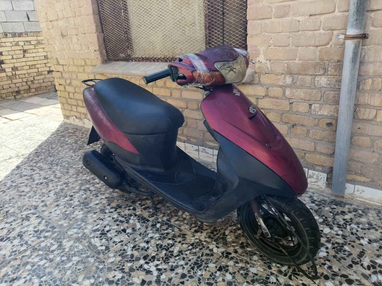 رياضي للبيع 
مفتوحه بوشه وبستم فقط
الكفرات جاردات سلف هندر شغال 
كهربائيات شغاله
150 قفلهاااا 
*********** المجر الكبير
