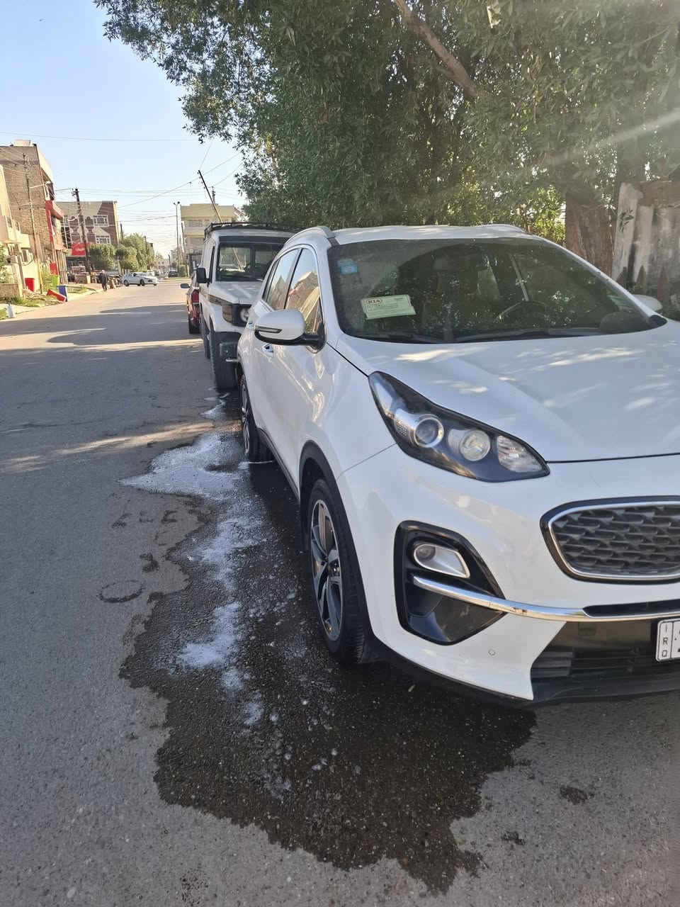 سبورتج موديل ٢٠٢٠
رقم بغداد الجديد مشروع وطني 
ب اسم تحويل ثاني يوم سيارة نظيفه جدا معنى كلمه 
ماشيه ٦٢ شرط الفحص
مكفوله محرك مكينه صدر كله جديد عدا بارد قليل 
الموصفات.
فول عدا بنو راما والكشن الكهربائي والباقي موصفات معروفه
السعر ٢٠٣بيها مجال بسيط
الاتصال ***********
