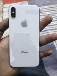 آيفون X • ذاكرة ٦٤ • بطارية ١٠٠٪