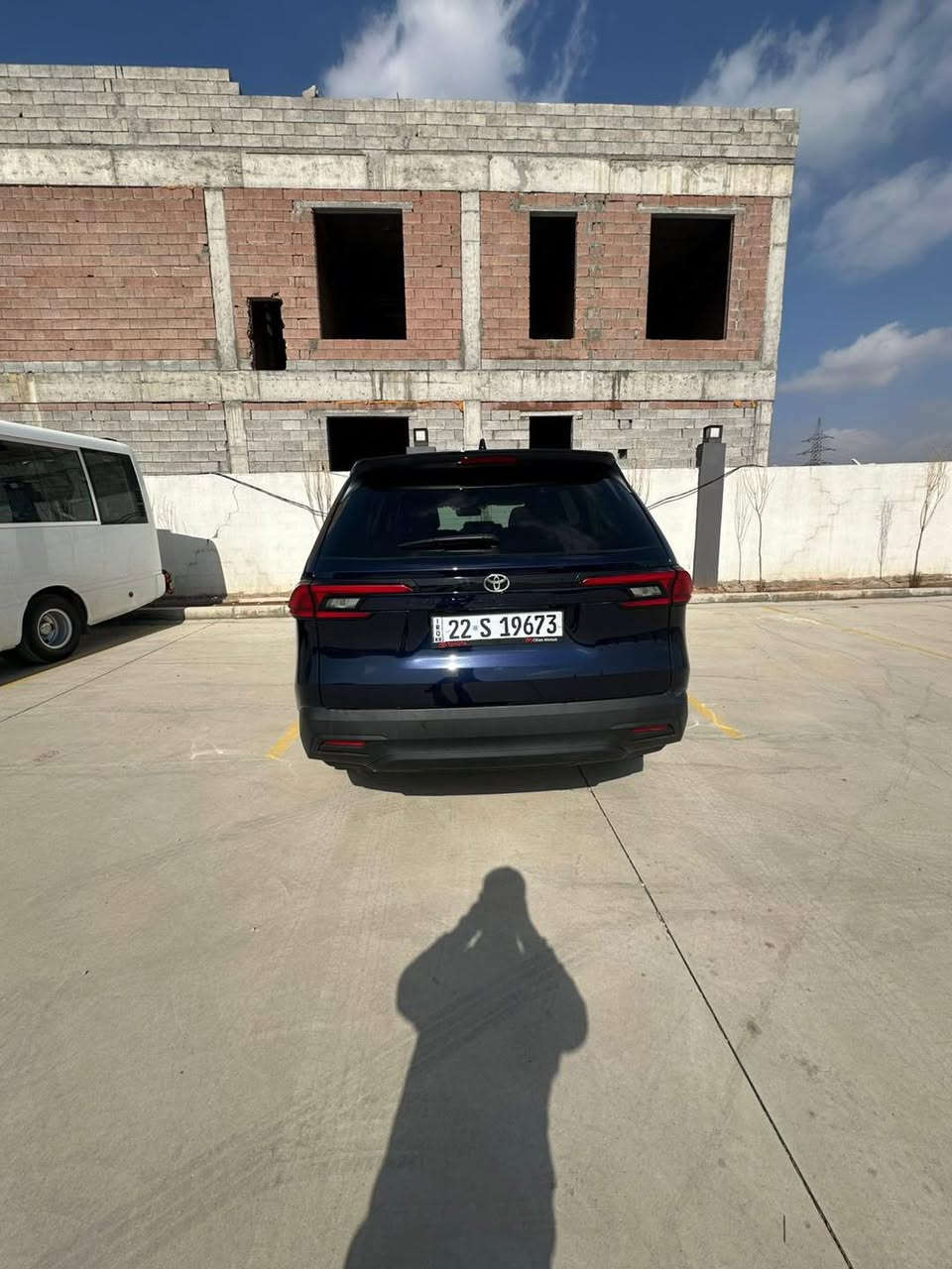 Toyota Grand Highlander XLE 2024

بۆ زانینی نرخ 
لایکی پەیج بکە و کۆمێت بکە نرخت پێدەگات

کەنەدییە 
25000کم ڕۆشتووە 
پێش و پاش کەپسی هەیە
تەنها دەرگای دواوە لە لا ساکن     
بڵەدی گۆردراوە 
چاملغی دواوە بۆیاخە 
جامی ڕەش (مولەتی)
هەروەها جامەکانی بڵەدی ڕەشن

سەیارەکە لە هەولێرە 

ژمارەی خاوەنی 
***********
_______________________

Toyota Grand Highlander XLE 2024
 

لمعرفة السعر
سوي لايك للصفحة واكتب تعليق ويوصلك السعر

وارد كندي
ماشية 25,000 كم
 بيها كبس أمامي وخلفي
فقط باب الخلفي من جهة الساكن مبدل بلدي
 الصدام الخلفي مصبوغ
 جام أسود (مضلل)
وكذلك الجامات بلدي سود

السيارة موجودة في أربيل

رقم صاحب السيارة
***********
