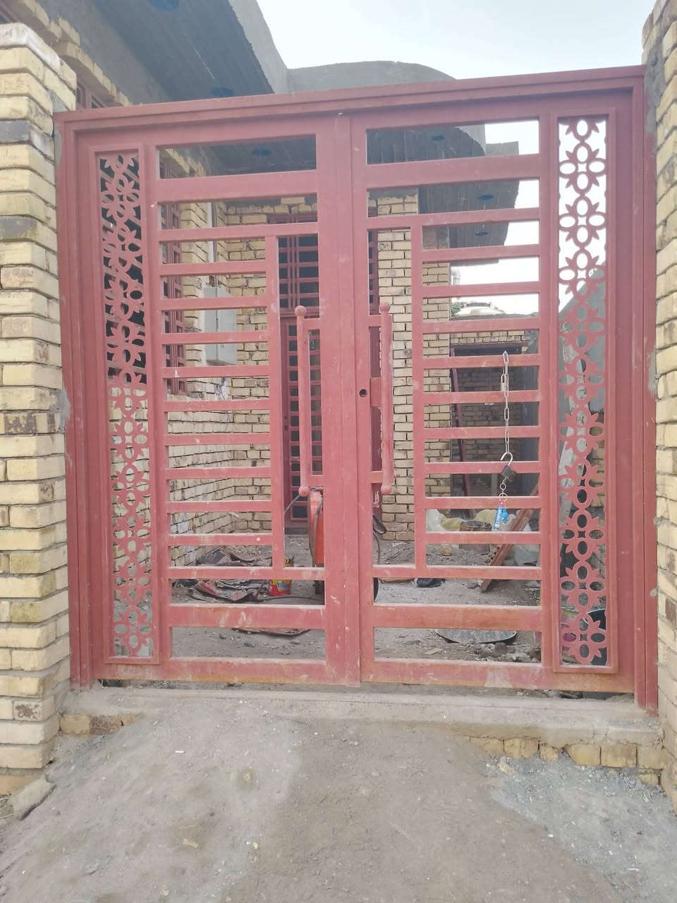 صبغ وتنضيف بيبان وشبابيك درجه اولى بسعار مناسبة الاتصال عل رقم *********** أو مراسلتي خاص وتدللون 🌷
