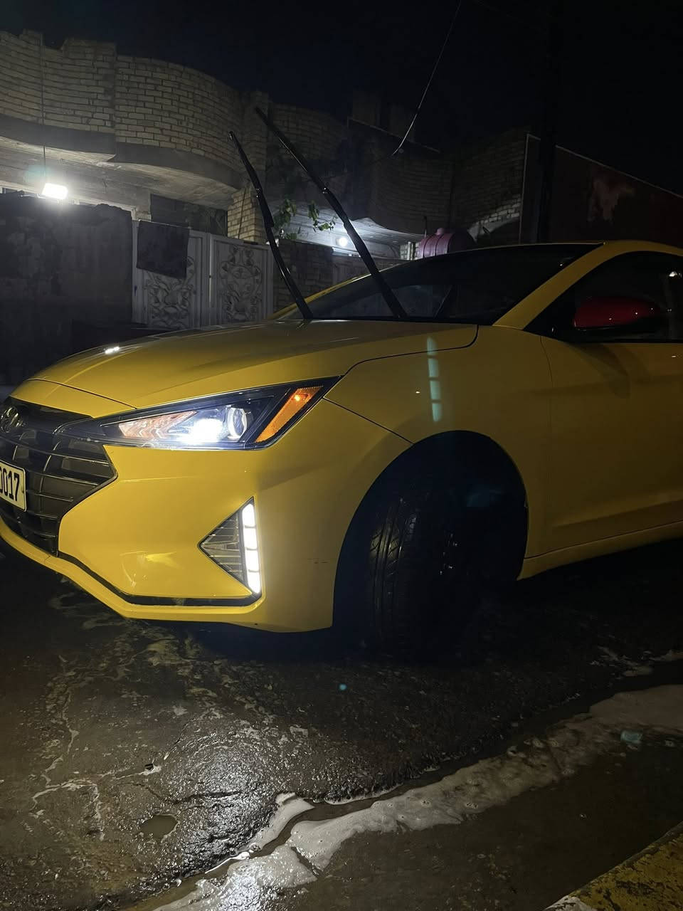 سلام عليكم 
الانترا 2020 واريد امريكي /2000مكينه/كير IT/ 
حساس تصادم /مانع انزلاق/شاشه كار بلي /وبيها بعد موصفات
بيع او مراوس السعر (130) وبيها مجال
***********
