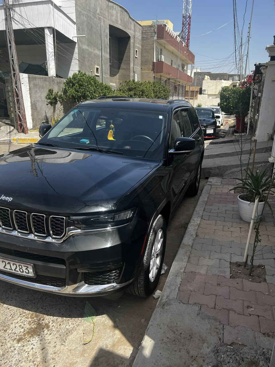 جيب شيروكي موديل 2022 لمتدد رقم بغدادبسمي
حادثها بس خشم البنيد مثل ماموضح بلصوره بدون صبغ  بدون ايربك

فول عدا الفتحه كشنات جلد سياحي منفصل 

رقم تلفوني ***********
