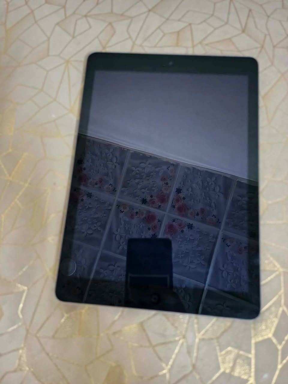 سلام عليكم ايباد  ما مبدل بي ايشي مراوس بجهاز


**إذا كنت صاحب هذا الإعلان وتريد حذفه لأي سبب، رجاءا أرسل رسالة إلى الدعم الفني**