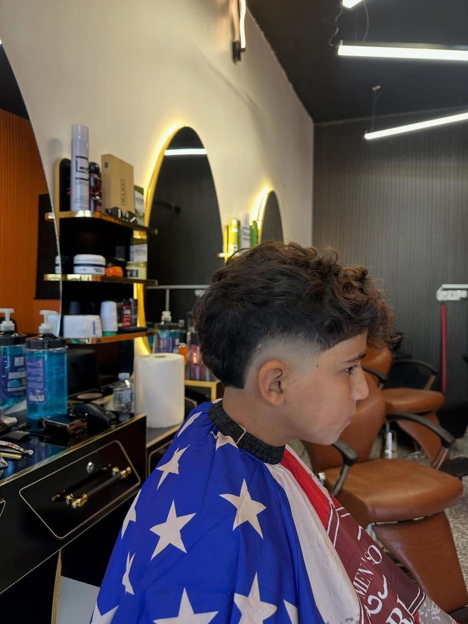 تمً بعون الله افتتاح صالون حلاقة 💇🏻(SARMAD)
فرع بغداد حي الجهاد الشارع التجاري مقابل(بركر ابو يونان )
أوقات العمل من الساعه 10 صباحا إلى الساعه 11 مساءا 😎
***********
نتشرف بحضور الجميع 🙏
