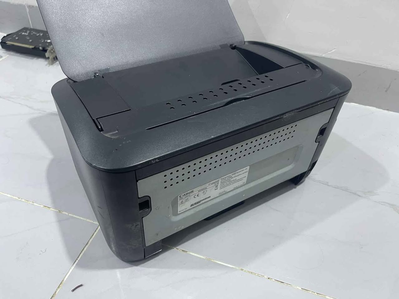 طابعة كانون 6030 نظيف جدا بشرط وضمان 
كادرج حبرها باودر ويطبع ابيض واسود و حتی رخيص في السوق
سعر نهائي بدون مجادلة : 80 الف
وتوصيل متوفر كافة العراق + 5 الف
*********** كالار, السليمانية
