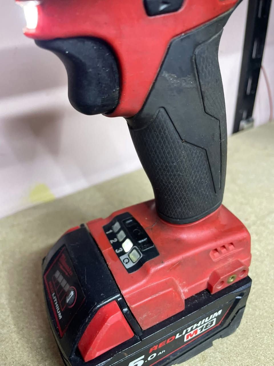 للبیع ۱٥٠$ مع بطاری ٥ امبیر


**إذا كنت صاحب هذا الإعلان وتريد حذفه لأي سبب، رجاءا أرسل رسالة إلى الدعم الفني**