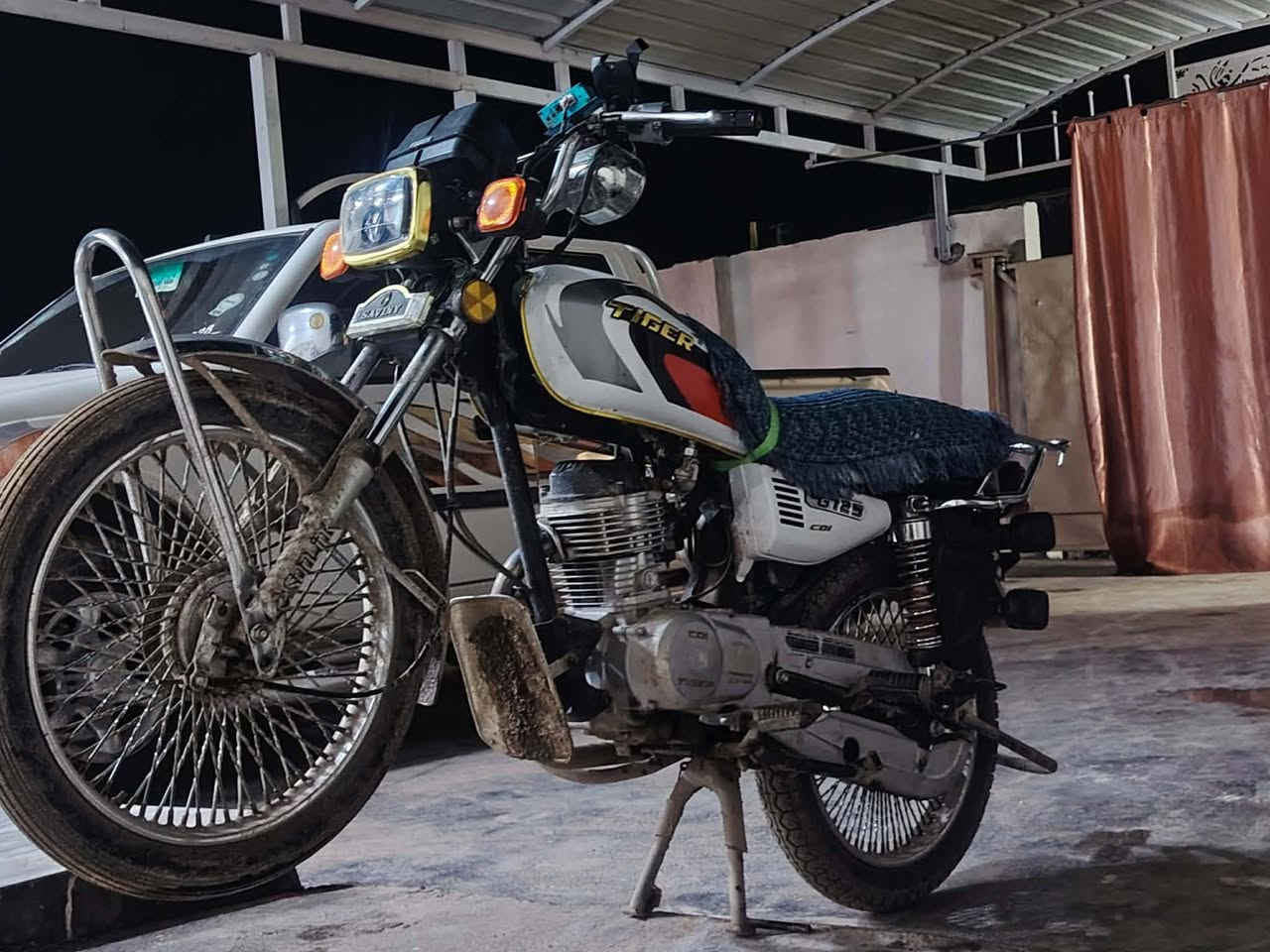 السلام عليكم
دراجه موديل 2021تايكر محرك 125cc
دراجه اي نقص مابيها خير من الله 
السعر خاص 
مكاني منصوريه الجبل


**إذا كنت صاحب هذا الإعلان وتريد حذفه لأي سبب، رجاءا أرسل رسالة إلى الدعم الفني**