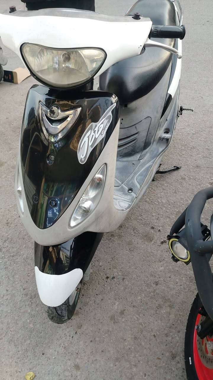 سلام عليكم ماكس منغولي
الدراجه كلشش نضيف ومامفتوحه لمحرك بلاد دهن مال شركه اخلي سعر ب٧٥٠ وبيها مجال
المكان السماوه شارع السينما
***********
