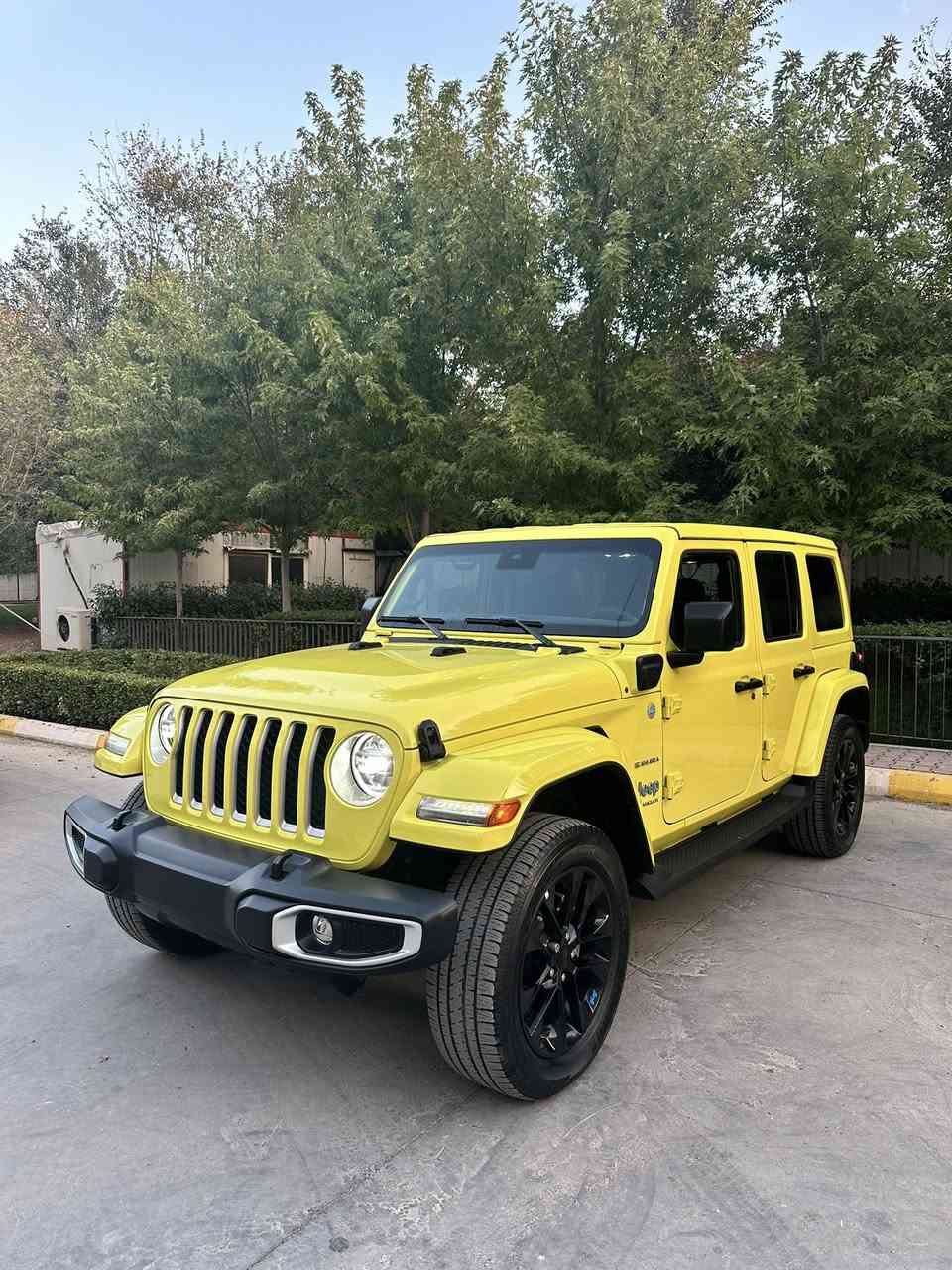 jeep wrangler sahara 4*E plugin hybrid
مۆدێل ٢٠٢٣

38,000mile ڕۆشتووە

کوشن جلد و هیتەر 

سوکان هیتەر

ڕاداری ئاوێنە 

ئۆتۆ ستۆپ

ئەداپتڤ کروس کۆنترۆڵ

یەک چەمەلەغی دوای بۆیاخە ێناو بێ ئێرباگ

نرخی ٢٨٣ وەرەقە
***********
