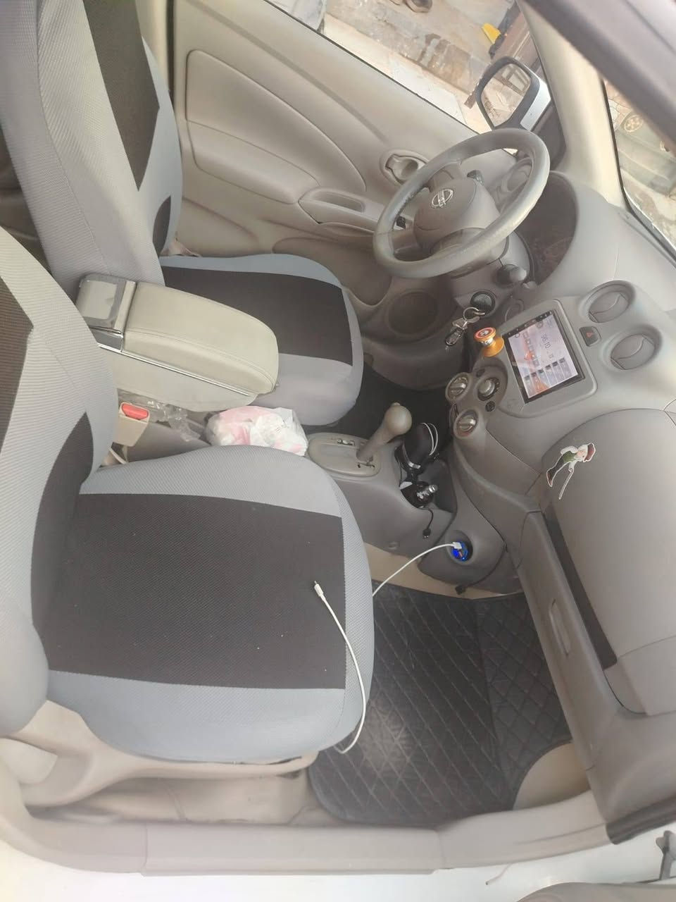 سني موديل 2014 للبيع 
🟣 بيها تبديل بنيد
🟣 تخم تاير جديد
🟣 منظومة غاز
🟣 مكان السيارة الشعب
🟣 السعر 80 قابل للتفاوض
🟣 للاستفسار الاتصال على الرقم أدناه
***********
🟣 ملاحظة اني مكلف بنشر السيارة
