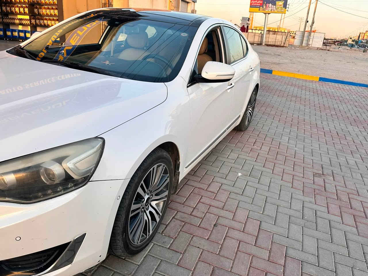 السلام عليكم 
كادنزا خليجي 15 رقم سليمانية باسمي قبل شهرين 
حولتها هزه ورقم وسنوية كله جديد حدادية جديدة ادامة كاملة للسياره 

مكينة 6 سلندر / 3500
سلايت طكتين
بصمة أبواب
بصمة تشغيل
كشنات جلد  تدفئه تبريد 
كشنات ذاكرة
كشنات كهربائي
تبريد قطعتين
تحكم خلفي
أشاير بل مري
مري قلاب عند رجوع بك 
 مري شفط
بردة خلفية كهربائية
شاشه بلاديه
حساس خلفي
تحكم أستيرن + ستيرن كهربائي
 مانع أنزلاق
سماعات أنڤنتي 12 سماعة 
رادارات 
گير مكينة مامفتوحات 
السعر 145  وبيها مجال
 للإستفسار *********** 

مكان السياره كربلاء
