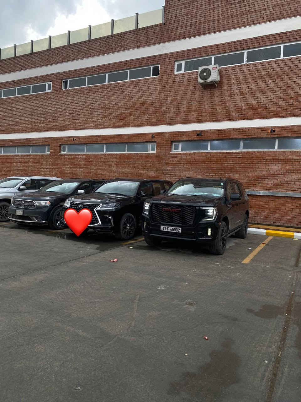 ﷽
للبيع   🌹 
‏GMC يوكن دينالي 2022 
قطعه جديدة من عشاق Gmc 
سيارة مغلفة ppf
دنلي فخامة بكل معنى الكلمة
اللون: اسود BLACK
مكينة 8 سلندر
عداد المسافات: 95 الف كيلو متر
المواصفات: خليجي وكالة المنصور 
رقم بغداد  بأسمي شخصياً 
فول مواصفات ١/١
مكفوله كفالة عامة من جميع النواحي 
بانوراما
جكات
كراسي جلد اصلي(عسلي)
كراسي اثنين كهرباء
كراسي هزاز(عند اقتراب السيارة من اي شي)
كراسي خزن(ميموري)
كراسي(تدفئة+تبريد)
كراسي خلفية تدفئة
تبريد خلفي شاشة
شحن الهاتف لاسلكياً
عدادات شاشة ديجيتال
رادار
تحديد مسار
كروس سرعة
داتا شو DATA SHOW
نظام AUTO START
هاندبريك دكمة AUTO HOLD
نظام DETECT OFF
نظام مانع انحدار
٦كامرات ٣٦٠ درجة
خمس بصمات
فول تحكم استيرن(جهتين امامي+جهتين خلفي)
استيرن كهرباء
استيرن تدفئة
دوسة كهربائية
صندوك كهرباء (شفط)
دبل حساس (امامي+خلفي)
مانع تزحلق
فور ويل
شاشة امامية كبيرة اصلية تدعم ابل كار بلي واندرويد اوتو
شاشات خلفية اصلية
تشغيل عن بعد
اشارة بالمري
مري كهرباء(شفط)
#نقطة_عمياء
لايت عدسة زنون(عالي+ناصي)
لد أمامي خلفي 
وباقي مواصفات الدنلي معروفه
مكفوله كفاله عامة من جميع النواحي    
للأستفسار اكثر صور اكثر خاص                         
للأ ستفسار الاتصال ع الرقم التالي 📲
 *********** واتساب          
 *********** اتصال
