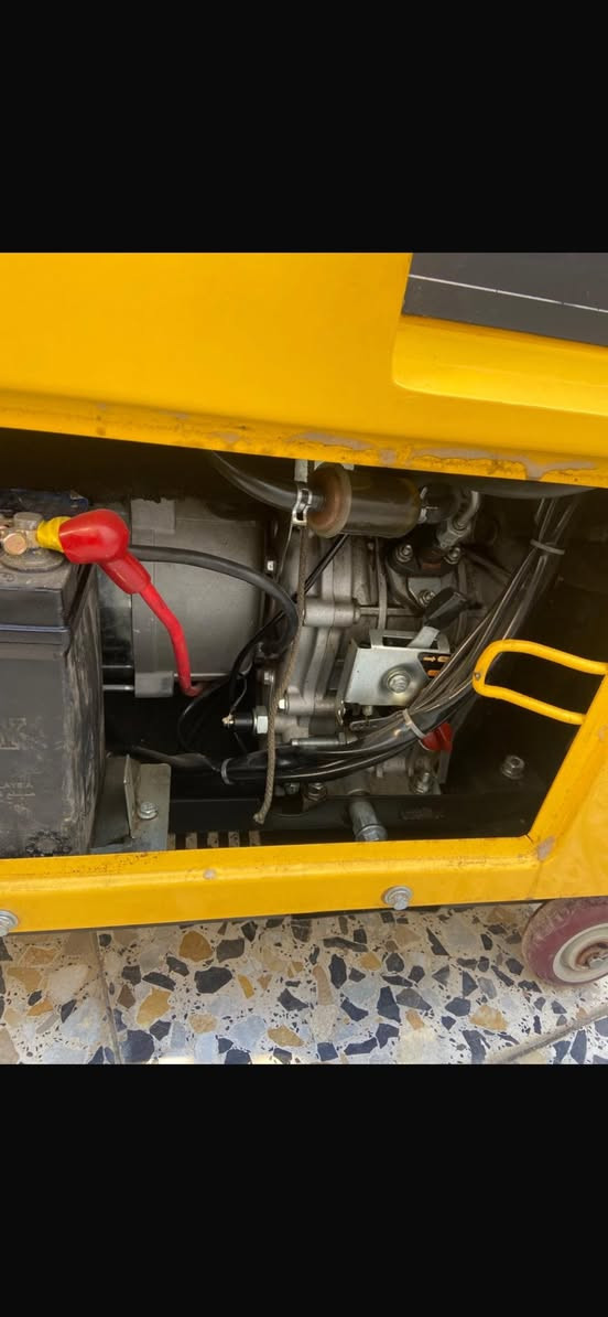 سلام عليكم مولد 30 أمبير جديده برغي ما مفتوح بيهه صالي 3 اشهر من ماخذهه سعره 650 وبيهه مجال مكاني بغداد مدينه الصدر *********** مكلف بلنشر
