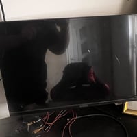 شاشتين • ٢٤ بوصة ١٤٤ فريم • LG ٣٢ بوصة نضيفه