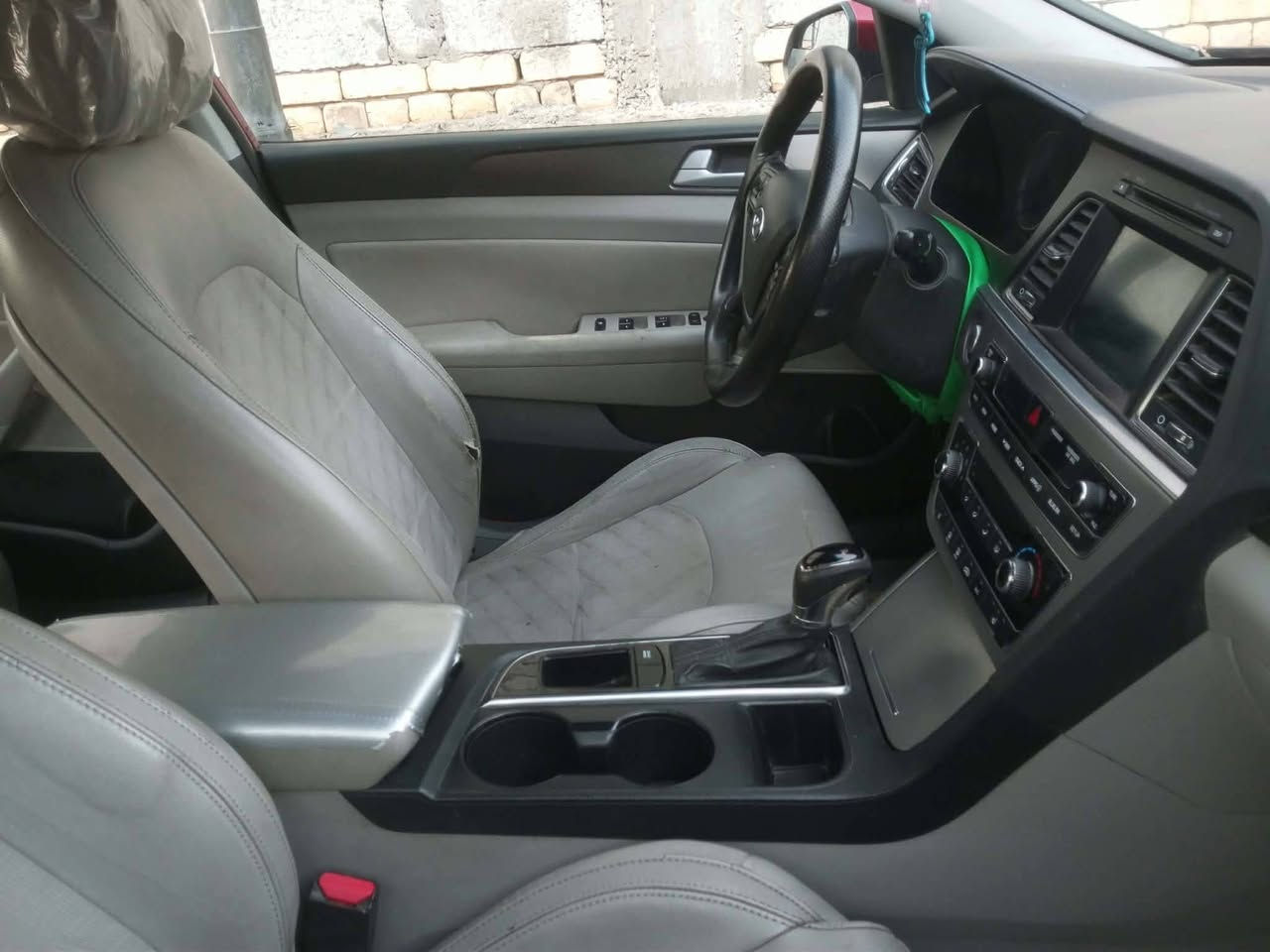 السلام عليكم سوناتا للبيع موديل 16
فول مواصفات فئه سبورت محرك 2400
امريكي سياره جاهزه خير من الله سعر خاص
الرقم الهاتف ***********
