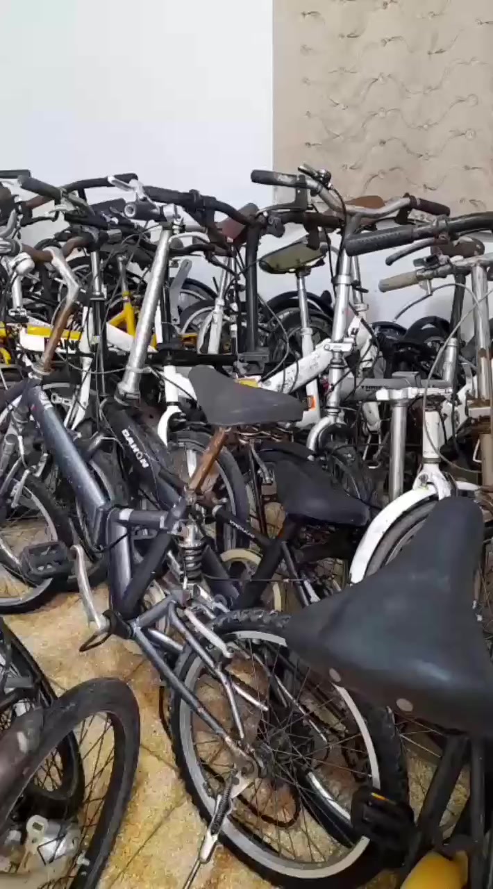 سلام عليكم
اخوان بايسكلات باله للبيع جمله 
حجم.20 
حجم. 16 
طباكي + ياباني
العنوان البصره 
للتواصل
***********
