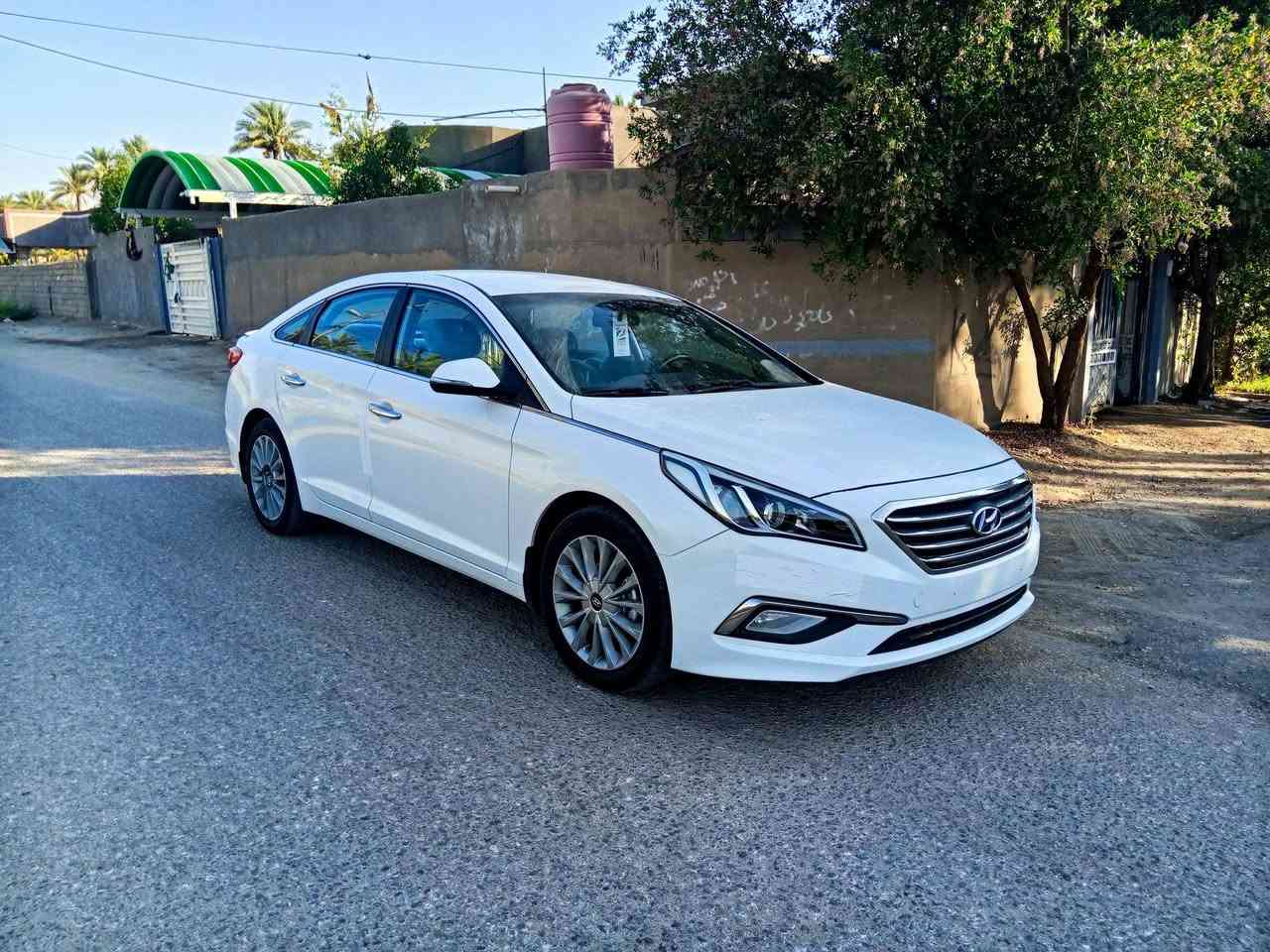 للبيع سوناتا 2015 خليجي رقم بغداد الجديد بسمي سنويه مجدده لل 2031 محرك 2400دوش السياره مكفوله من الصبغ والضربه والتبديل بيه مكانين بارد فقط السياره جديده مكينه كير حداديه جدد تخم تاير جديد تبريد ثلج 
السعر 143 وبيه مجال للاتصال ***********
***********
المكان بابل الحله
